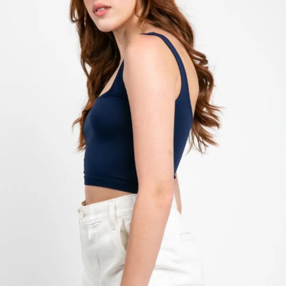 NWT Free People Women'sScoop Neck Crop Tank Top Seamless Pullover Navy‎ Size M/L - Picture 2 of 9